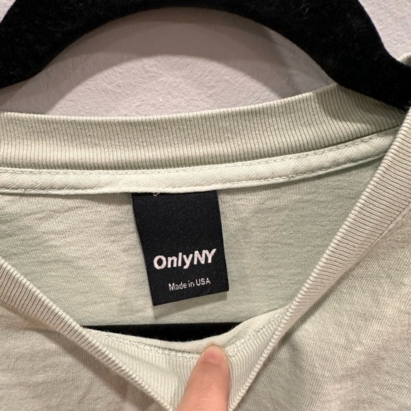 ONLY NY GRAPHIC TEE - Picture 3 of 3